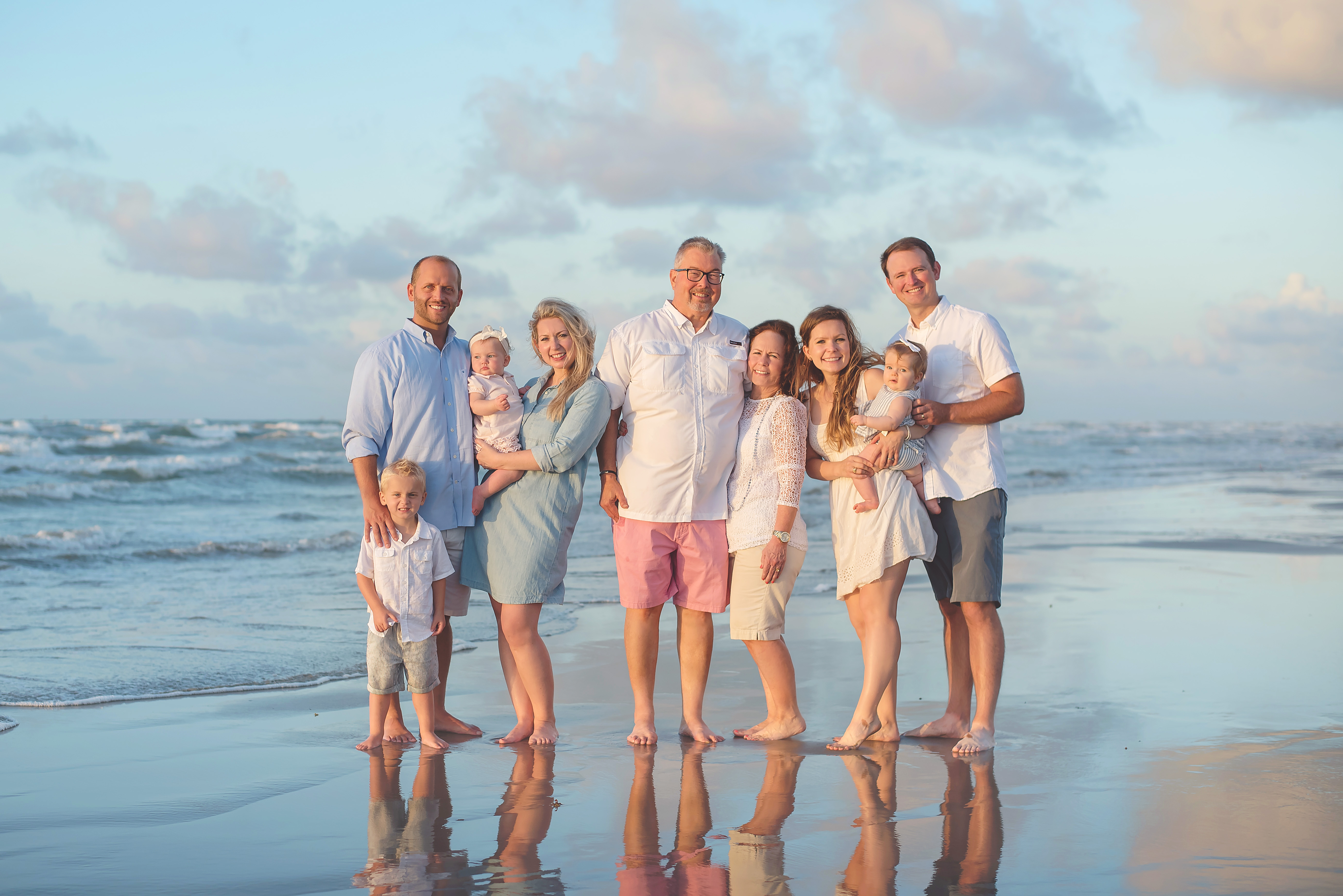 Jerrel and Diane with their daughters, sons-in-law, and three grandchildren at the beach
